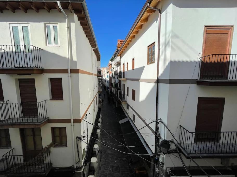 Apto. A Estrenar En El Centro 2 Hab Y 1 Bano Castro Urdiales Exterior photo